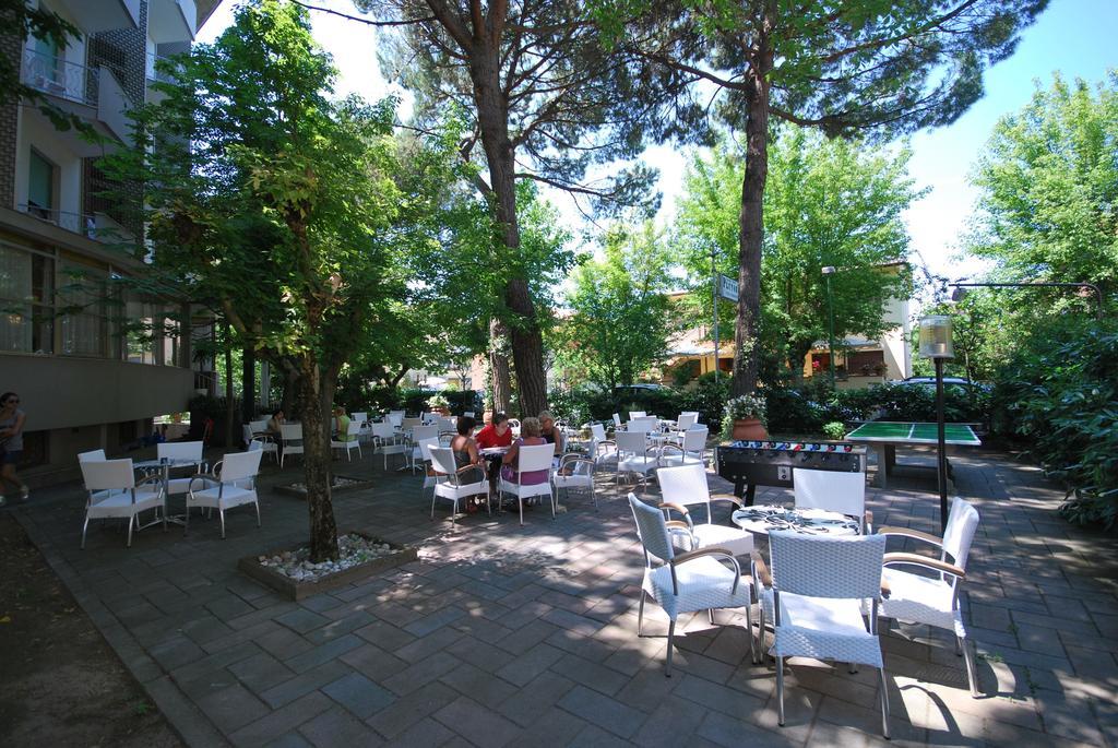 Hotel Plutone Cervia Exterior foto